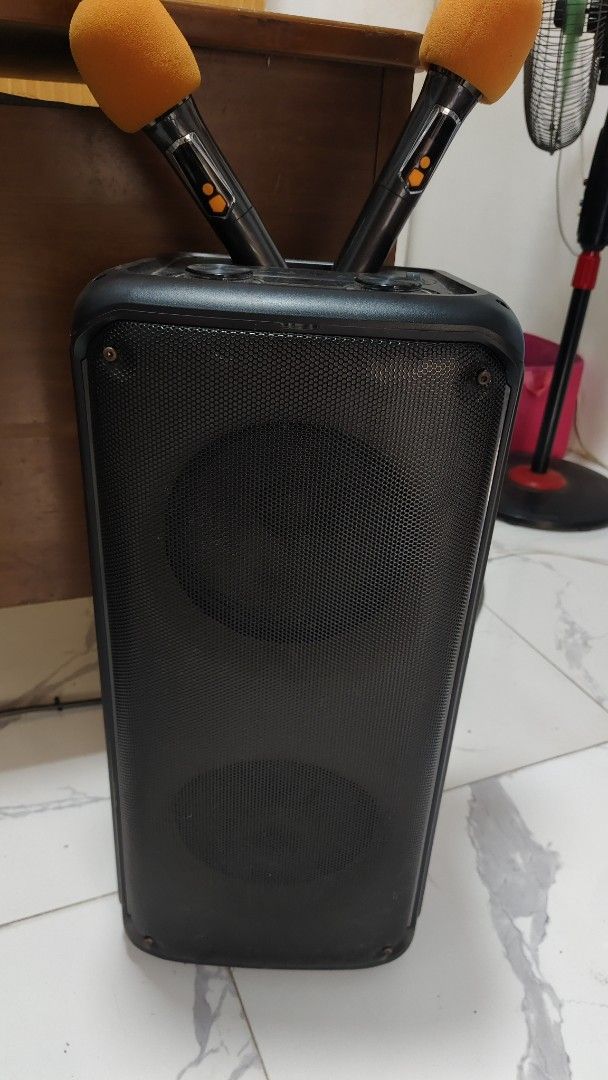 Brody Bluetooth Speaker with 2 Wireless Microphones (Category: Soundbars, Speakers & Amplifiers) located in Bulacan. Submitted by babz30261 (Listing ID 1455799139, Image 2). Description: - Portable speaker perfect for karaoke and parties - Includes two wireless microphones - Connects via Bluetooth, USB, TF card, or AUX - Built-in echo function for enhanced vocals - Speaker shows some signs of wear.
