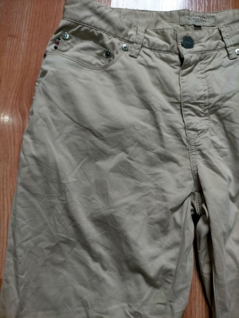 BURBERRY PANTS GRANGE (Category: Chinos) located in Angeles City. Submitted by luigids (Listing ID 1455829345, Image 2). Description: SIZE 31-32 LENGTH:40 no issue.