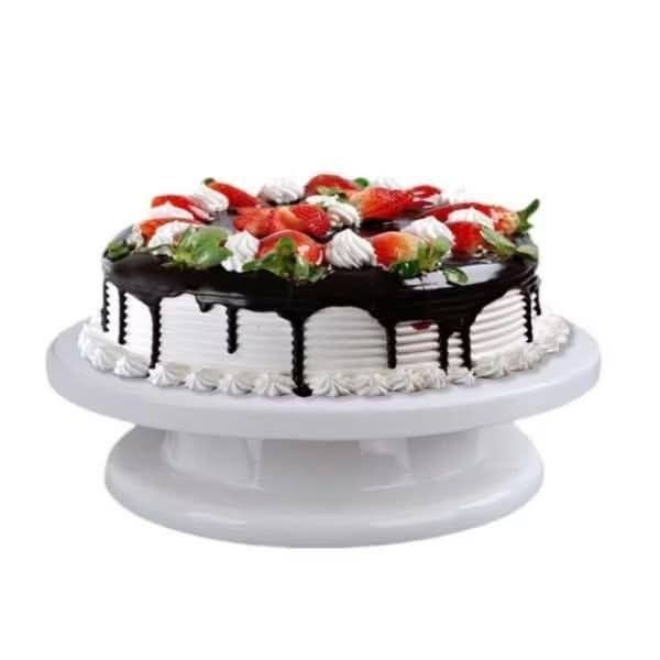Cake stand (Category: Bakeware) located in Manila. Submitted by lyfrancois14 (Listing ID 1455727595, Image 1). Description: .