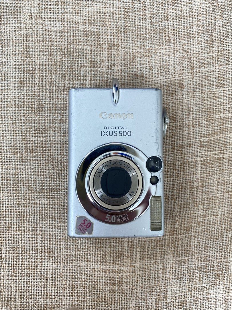 Canon Digital IXUS 500 (Category: Cameras) located in Santa Rosa. Submitted by cl_mns (Listing ID 1455724602, Image 2). Description: Untested Canon IXUS 500 Good body condition.