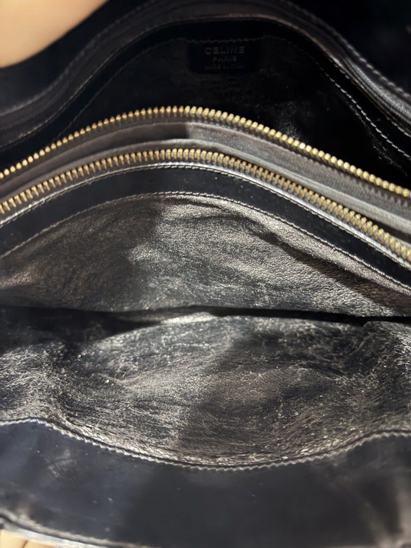 Celine guaranteed with flaws inside (Category: Luxury Bags & Wallets) located in Valenzuela. Submitted by loveannebaby (Listing ID 1455825205, Image 2). Description: .