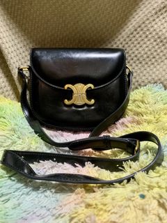 (Category: ) located in . Submitted by h_thrift_luxxe (Listing ID 1455738055, Image 1). Description: .