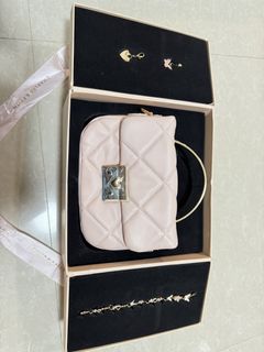 （分類：）位於 。 由 fierceriver_731114 提交（商品編號 1455821063，圖片 1）。簡介： 。