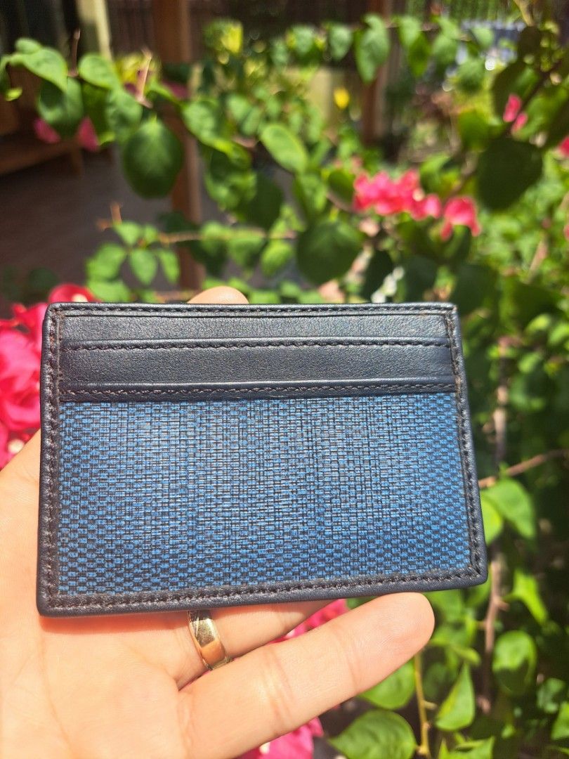 Coach Men's ID/Cardholder (Category: Luxury Bags & Wallets) located in Tagum. Submitted by luxestreetbags (Listing ID 1455759858, Image 3). Description: Pang men pero pwede sa unisex syempre 😘 Authentic/Original Coach Men's ID/Cardholder, Pre-owned from Taiwan‼️‼️👜👜 Made in Vietnam With code In excellent condition🥰 . Please zoom in and zoom out to appreciate and to know the actual condition of the item. Legit online seller since 2016 with Phy