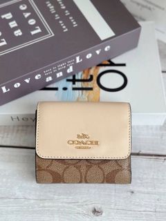 （分類：）位於 。 由 bellezza. 提交（商品編號 1455730230，圖片 1）。簡介： 。