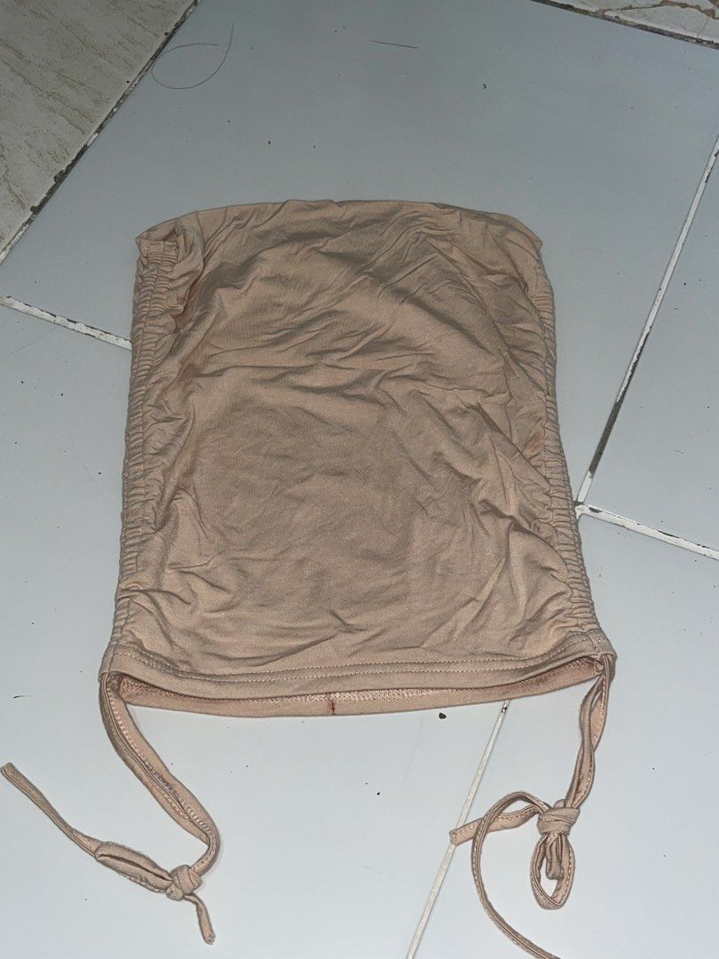 Cute Sexy Ruched Tube Top (Category: Sleeveless) located in Manila. Submitted by ilythrifted (Listing ID 1455692276, Image 2). Description: MOP: Gcash, Gotyme Location: Punta Sta. Ana Manila - Can fit XXS-S - Used once.