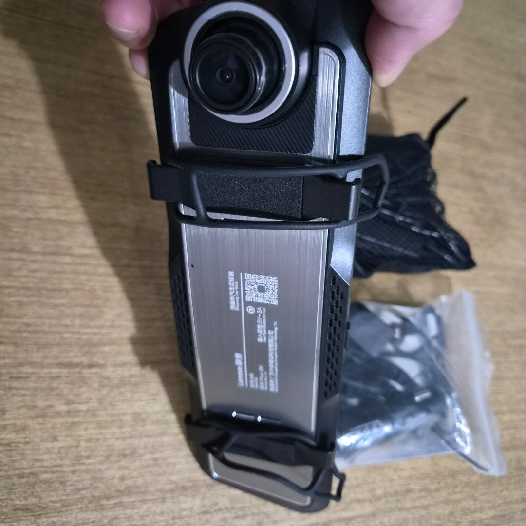 Dashcam (Category: Audio, Video, Alarm and other Electronic Accessories) located in Imus. Submitted by emajay24 (Listing ID 1455558658, Image 3). Description: - Used Lenovo dashcam - Includes 128GB memory card - Mirror-style design - Enhances driving safety.