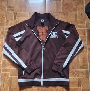 (Category: ) located in . Submitted by jd_thrifted (Listing ID 1455726959, Image 1). Description: .