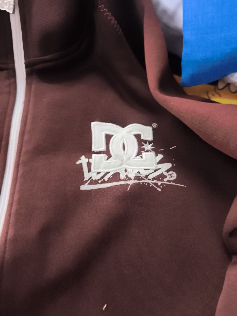 DcShoes Jacket Sweater Sweatshirt (Category: Coats, Jackets and Outerwear) located in San Juan, Ilocos Sur. Submitted by jd_thrifted (Listing ID 1455726959, Image 3). Description: 18-28in.