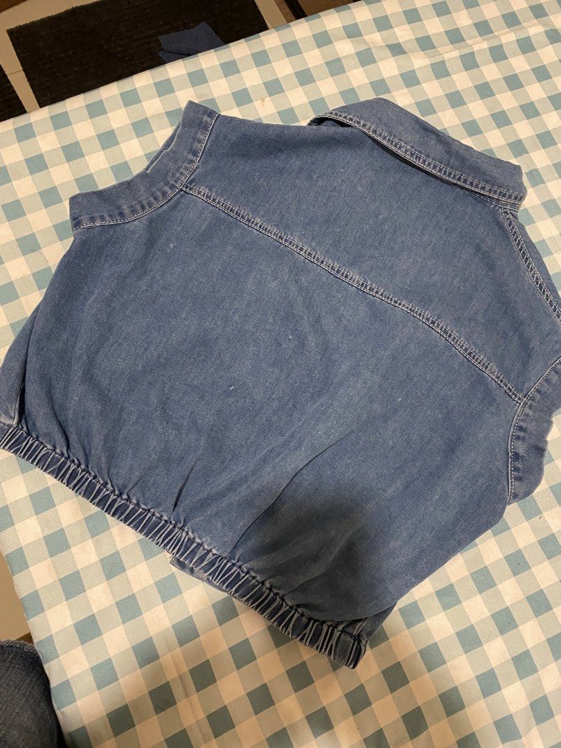 Denim set (Category: Sets or Coordinates) located in Cabanatuan. Submitted by ashramtobi29604 (Listing ID 1455689632, Image 2). Description: BKk purchased Boxer polo and collutes uniqlo look 3x usewill fit med to large frames No flaws Color 9/10 lp posted na po Plus sf.