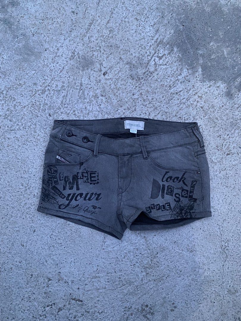 Diesel y2k dark grey short (Category: Shorts) located in Cebu City. Submitted by gianperothrifter (Listing ID 1455775567, Image 1). Description: waistline 27 inch length 10 inch excellent condition no issues .