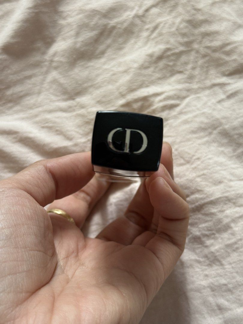 Dior Forever Skin Correct 1.5N Foundation (Category: Makeup) located in Bacoor. Submitted by annmaliksi (Listing ID 1455739156, Image 3). Description: - Dior Forever Skin Correct concealer - Shade: 1.5N - Features: 24-hour wear, hydration, creamy texture - Coverage: Full - Condition: Bottle is mostly full - Reason for selling: Incorrect shade match - Please check photos for shade accuracy and remaining product amount. .