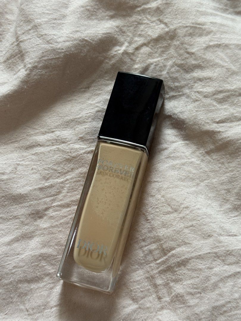 Dior Forever Skin Correct 1.5N Foundation (Category: Makeup) located in Bacoor. Submitted by annmaliksi (Listing ID 1455739156, Image 1). Description: - Dior Forever Skin Correct concealer - Shade: 1.5N - Features: 24-hour wear, hydration, creamy texture - Coverage: Full - Condition: Bottle is mostly full - Reason for selling: Incorrect shade match - Please check photos for shade accuracy and remaining product amount. .