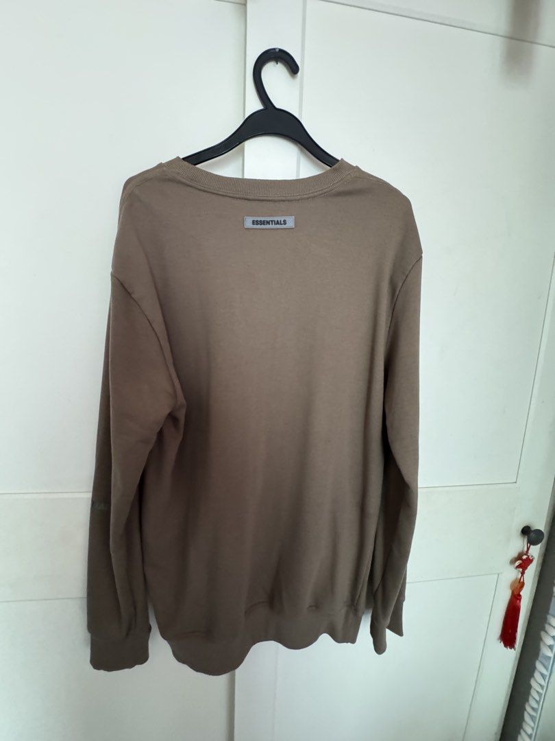 Essentials (Category: Hoodies) located in Singapore. Submitted by youngwind.3dff77 (Listing ID 1455735436, Image 3). Description: What you see is what you get add for mailing .