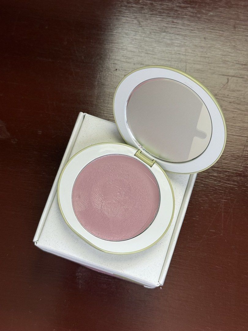 Freshian Cream Blush (08 Pink Tea) (Category: Makeup) located in Quezon City. Submitted by xoxoreeree (Listing ID 1455724705, Image 3). Description: - RFS: wrong shade - Freshian Cream Blush in shade 08 Pink Tea - Unique egg-like cream blush formula - Convenient compact packaging with a built-in mirror - From Korea - Swatched only once.