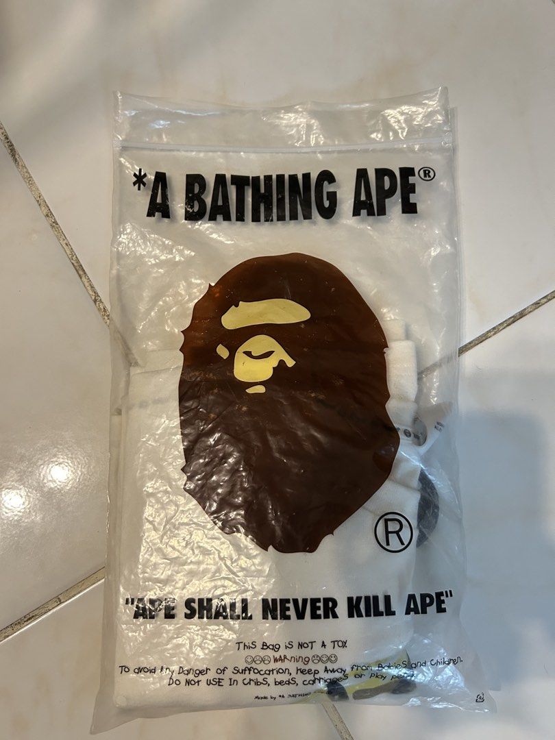 FS ORIGINAL BAPE CAMO FROM JAPAN! (Category: Tshirts & Polo Shirts ) located in Angeles City. Submitted by kieshiii (Listing ID 1455848612, Image 1). Description: BRANDEW WITH TAGS AND ZIPPER BAG!!! .