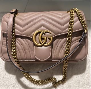 (Category: ) located in . Submitted by closetvibesbyg (Listing ID 1455679397, Image 1). Description: .