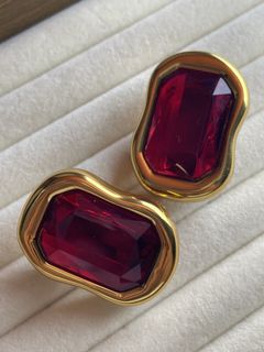 (Category: ) located in . Submitted by Jo.JewelsofVVM (Listing ID 1455850010, Image 1). Description: .