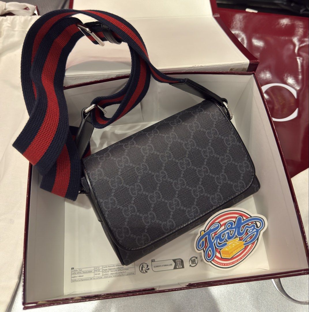 GUCCi GG Supreme Canvas Super mini bag (Category: Luxury Bags & Wallets) located in Pasay City. Submitted by fritz_kickz_2012 (Listing ID 1455697868, Image 1). Description: G*CCi GG Supreme Canvas Super mini bag can be fit to ip17promax Complete inclusion with box dust bag care card paper Bag Brandnew / Onhand Luxe Vault Mnl 👟👜✨.