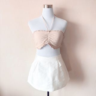 (Category: ) located in . Submitted by rosywardrobe (Listing ID 1455753132, Image 1). Description: .