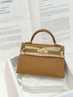 （分類：）位於 。 由 santini_luxury 提交（商品編號 1455789999，圖片 1）。簡介： 。