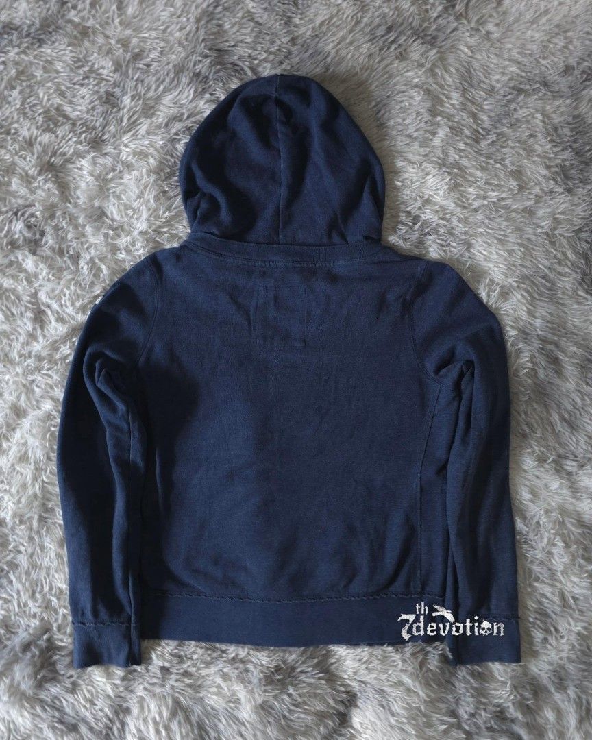 HOODIE [ID: AÉROPOSTALE] y2k opium himekaji summer archive gyaru emo goth alt coquette doll shoujo whimsy milkmaid morikei vkei mcbling 2000s jirai (Category: Hoodies) located in Manila. Submitted by 7thdevotion (Listing ID 1455728762, Image 2). Description: condition: great, preloved color & size: navy blue, extra large pm for dimes or if interested 150 + shipping fee.