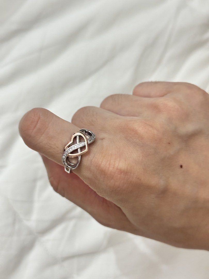 Infinity Ring (Category: Other Accessories) located in Dungun. Submitted by zeal.akaza (Listing ID 1455823146, Image 3). Description: • never used • size 6 • comes with box.