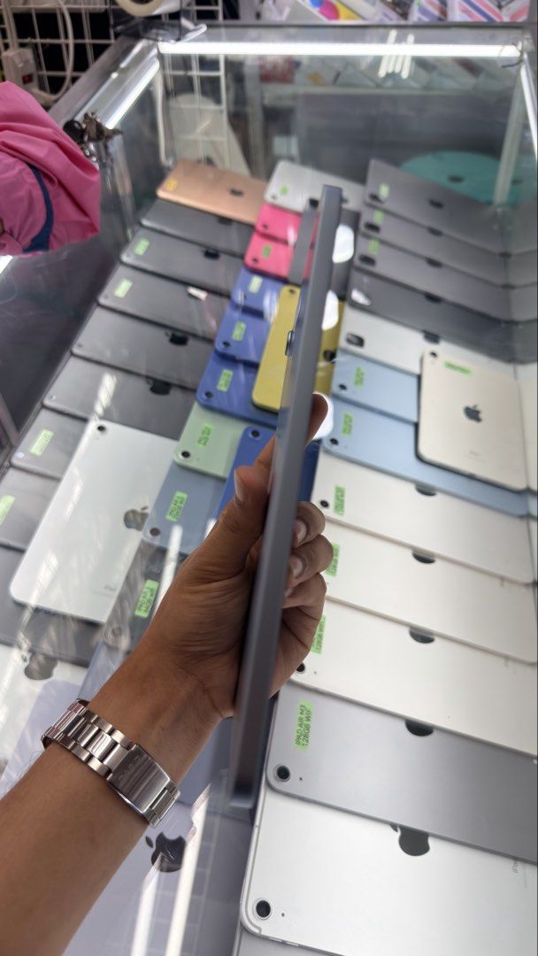 iPad Mini 7 128gb Wifi 98% BH (Category: iPad) located in Manila. Submitted by carimgadgets (Listing ID 1455830241, Image 2). Description: .