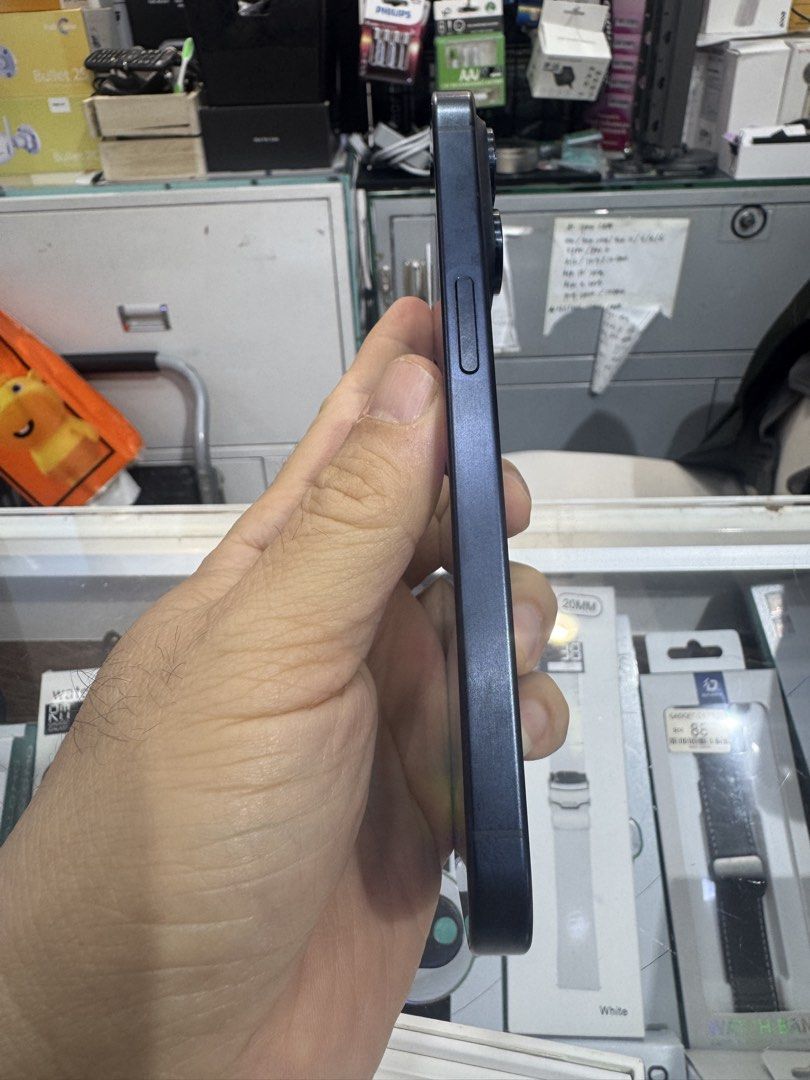 iPhone 15 Pro (Category: iPhone 15 Series) located in Kuala Lumpur. Submitted by xsquare18 (Listing ID 1455723708, Image 3). Description: ZP set , condition 9.9 , battery health 85%, location Sunway wangsa mall , see to believe .