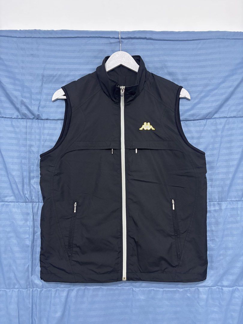 Kappa Black Sleeveless Vest Jacket Medium (Category: Vests) located in Manila. Submitted by reymartreg23298 (Listing ID 1455827410, Image 1). Description: Kappa Vest Width 21 Length 25.5 Medium fitting As New condition Location. Pasay City Metro Manila Courier. J&T FB : Reymart Regis.