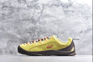 (Category: ) located in . Submitted by Outlet.Sneakers (Listing ID 1455708872, Image 1). Description: .