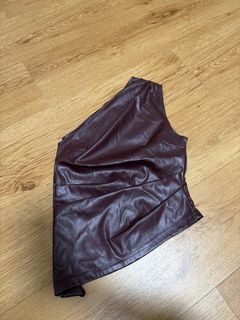 (Category: ) located in . Submitted by closettdeclutters (Listing ID 1455835504, Image 1). Description: .