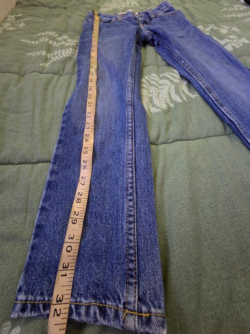 Levi's 502 Regular Taper Jeans Blue Denim (Category: Babies & Kids Fashion) located in Makati City. Submitted by knickson (Listing ID 1455688115, Image 2). Description: - Levi's 502 Jeans - Fit: Regular Taper - Color: Classic Blue Denim - Waist: Approx. 14 inches across, adjustable - Inseam: Approx. 30 inches - Perfect for everyday wear .
