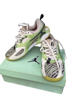(Category: ) located in . Submitted by selected_thrifted (Listing ID 1454850207, Image 1). Description: .