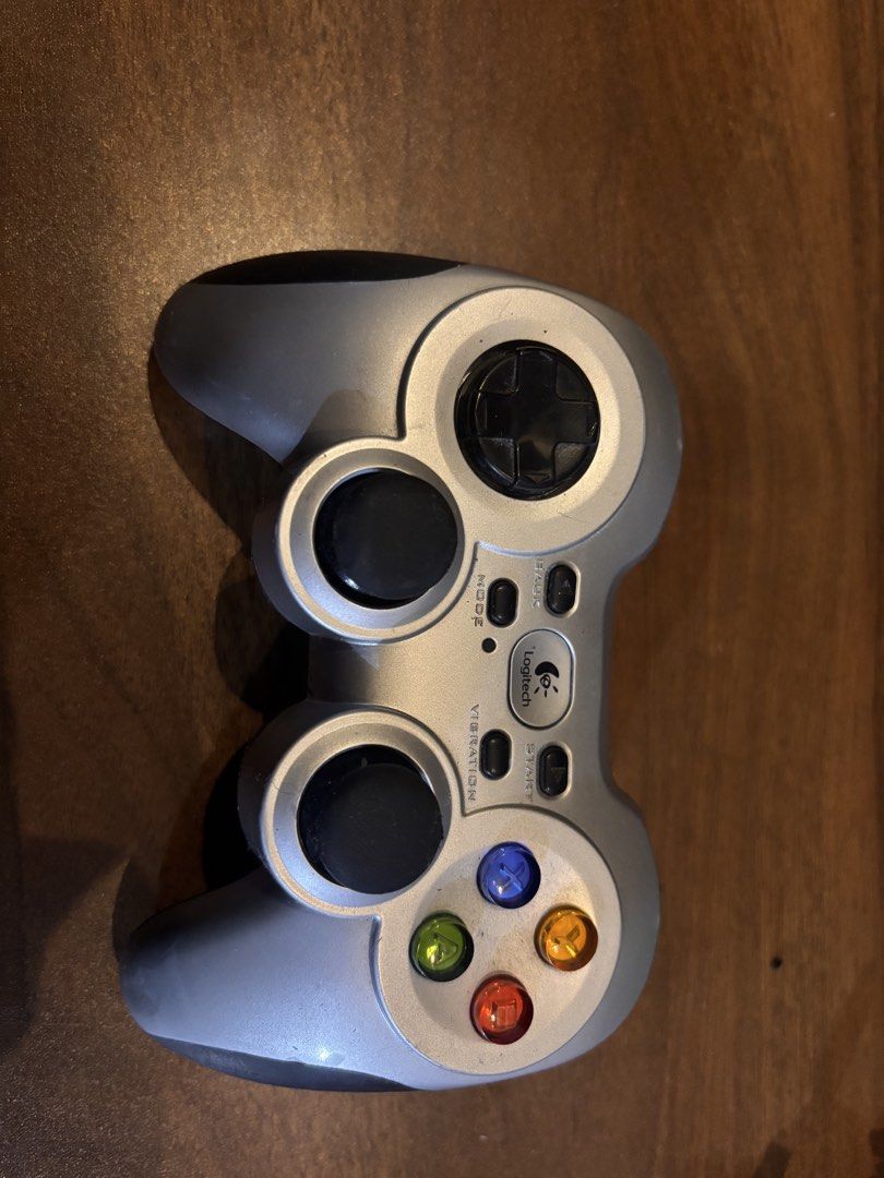 Logitech RumblePad 2 (Category: Controllers) located in Pasig City. Submitted by nicolai6969 (Listing ID 1455830120, Image 1). Description: Decluttering nakita ko lang siya.