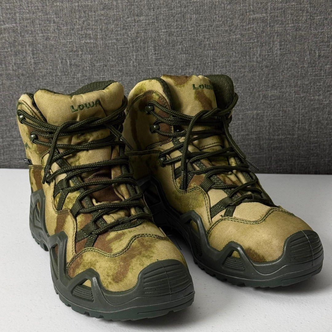 LOWA MID CUT TACTICAL COMBAT BOOTS (Category: Boots) located in Guagua. Submitted by sweetboyy (Listing ID 1455782412, Image 3). Description: LOWA MID CUT TACTICAL COMBAT BOOTS SIZE 1IUS/45EUR/29CM.