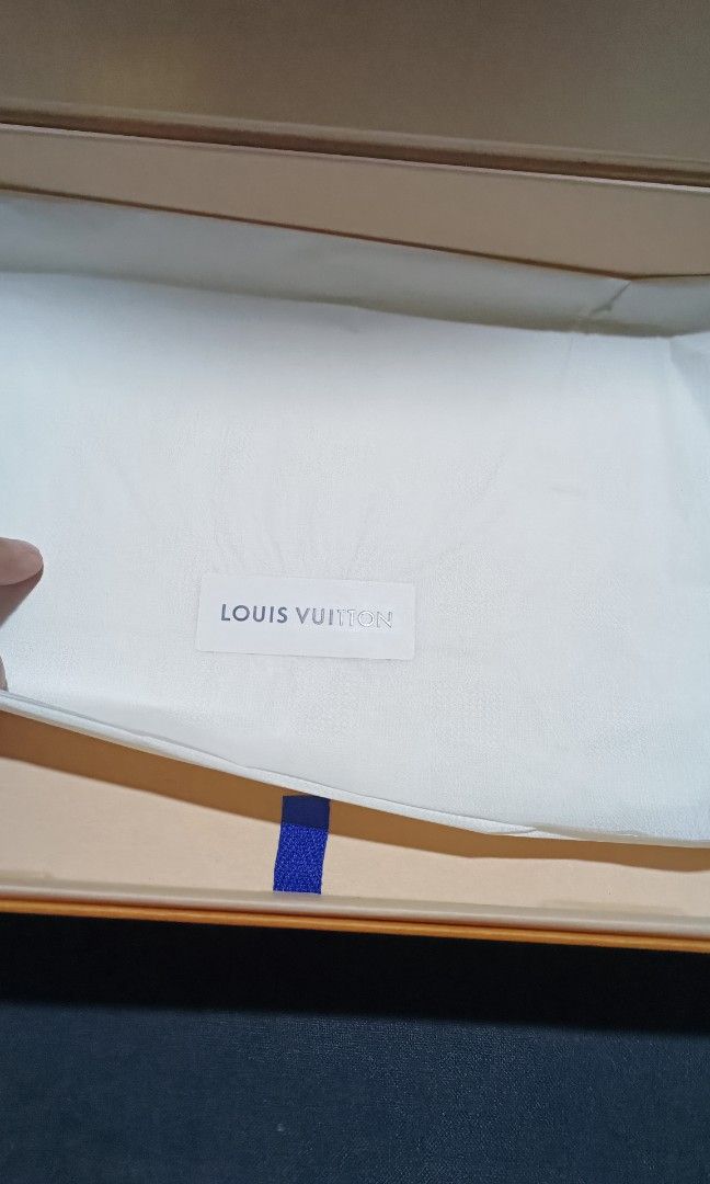 LV Magnetic box size 31x21x6cm (Category: Storage Boxes & Baskets) located in Pasay City. Submitted by khim1202ma07307 (Listing ID 1455841818, Image 2). Description: .