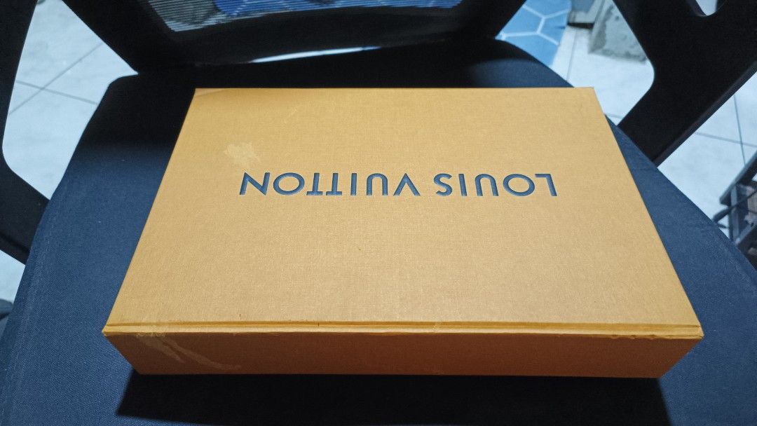 LV Magnetic box size 31x21x6cm (Category: Storage Boxes & Baskets) located in Pasay City. Submitted by khim1202ma07307 (Listing ID 1455841818, Image 3). Description: .