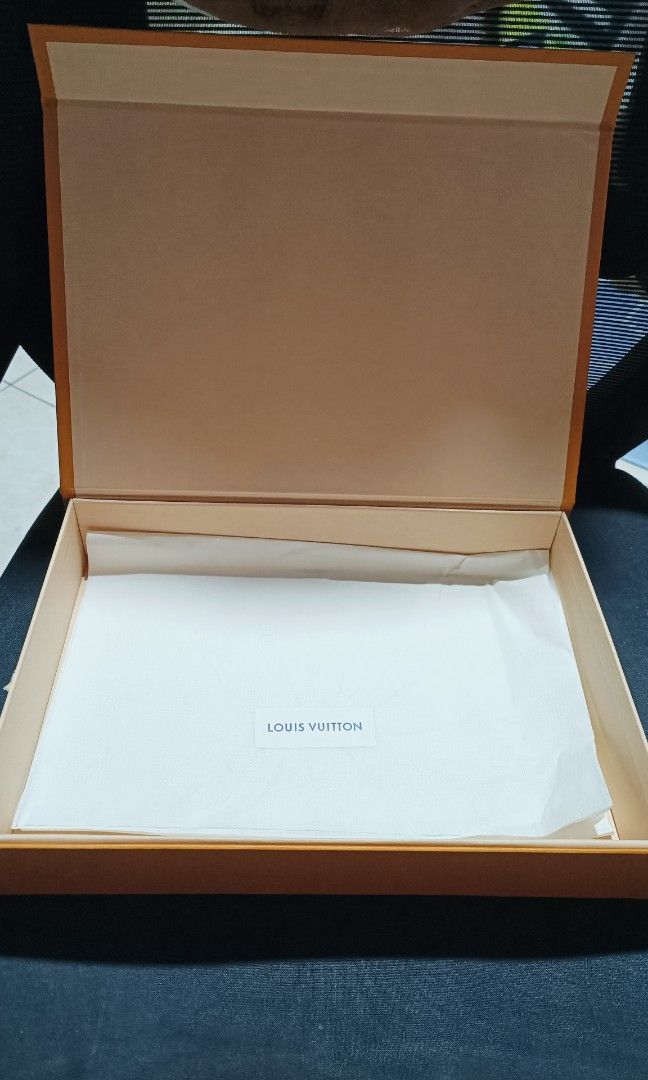 LV Magnetic box size 31x21x6cm (Category: Storage Boxes & Baskets) located in Pasay City. Submitted by khim1202ma07307 (Listing ID 1455841818, Image 1). Description: .