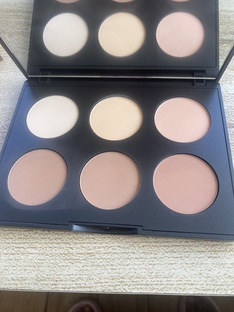 MAC Studio Fix Sculpt and Shape Contour Palette Light/Medium (Category: Makeup) located in Manila. Submitted by cheese210 (Listing ID 1455680558, Image 3). Description: - MAC Studio Fix Sculpt and Shape Contour Palette - Shade: Light/Medium - 6 shades for contouring and highlighting - Includes taupe, bone beige, and cream accentuates - Total Net Weight: 0.50 oz / 14.4g - Made in USA.