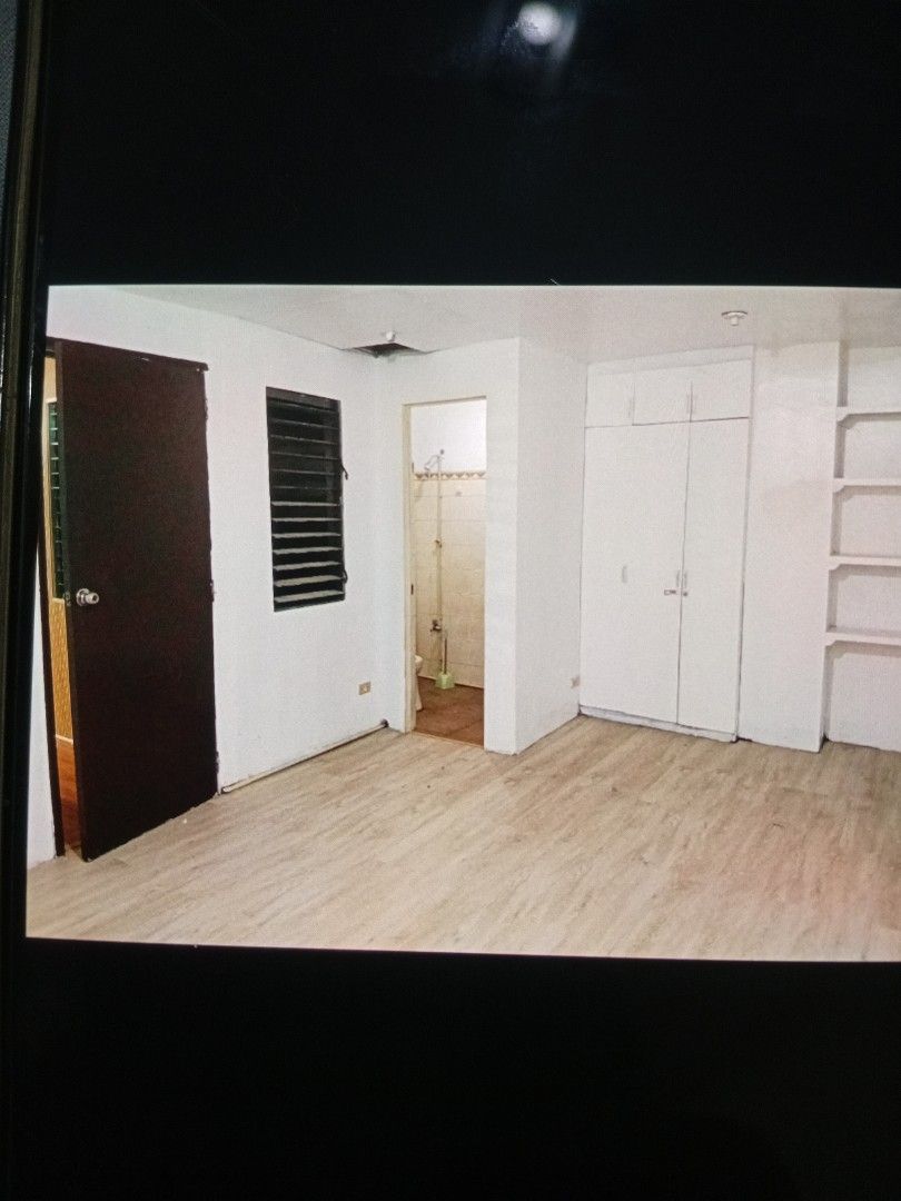 Makati 2br (Category: Apartments & Condos) located in Calamba. Submitted by lalimancera67 (Listing ID 1455784725, Image 1). Description: jdj suites, tanay st makati . 2 br 2tb unfurnished woth prkg.
