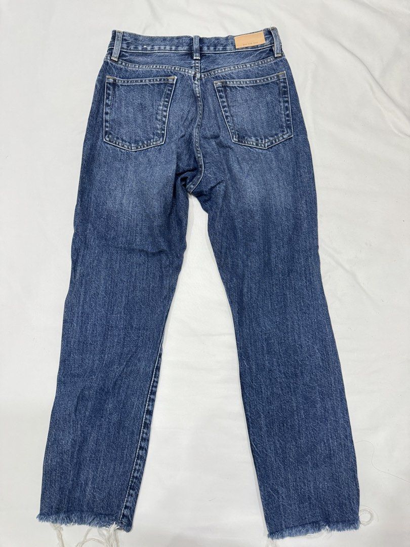 Mango Havana Denim Blue Jeans - Straight (Category: Jeans) located in Manila. Submitted by shophndh (Listing ID 1455810847, Image 3). Description: Mango Straight Denim Jeans - Blue High Waisted Condition: 10/10 - barely worn Length: 92cm Waiste: 24-26cm.