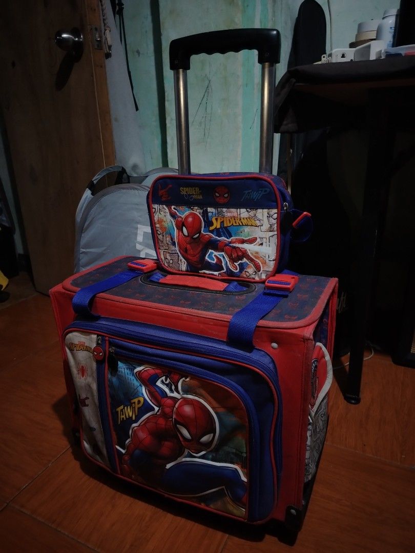 Marvel Spider-Man Box Type Trolley Stroller Bag Set - With Lunchbox (Category: Strollers) located in Manila. Submitted by henesei (Listing ID 1455771474, Image 2). Description: Pre-Loved Marvel Spider-Man Box Type Trolley Set Large house type with Lunchbag Used for 8mo ₱1,900 (negotiable).