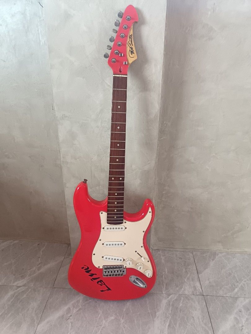 Max Smith Stratocaster-style Electric Guitar (Category: Musical Instruments) located in Bulacan. Submitted by elah29 (Listing ID 1455714657, Image 1). Description: .