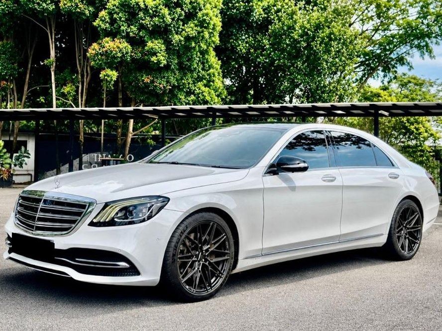 Mercedes-Benz S-Class S320L (A) (Category: Used Cars) located in Singapore. Submitted by m_macztech (Listing ID 1455691748, Image 2). Description: ➡️ Features 3L bi-turbo V6 engine producing 268bhp & 400nm, paired to a 7g-tronic plus gearbox. 0-100km/h in 6.8 seconds. Silky smooth airmatic suspension ℹ️ Accessories Keyless go, Burmester sound, ambient lights, 12.3" screens, 19" multi spoke rims, all 4 electric seats w/ memory, 4 zone climate, par