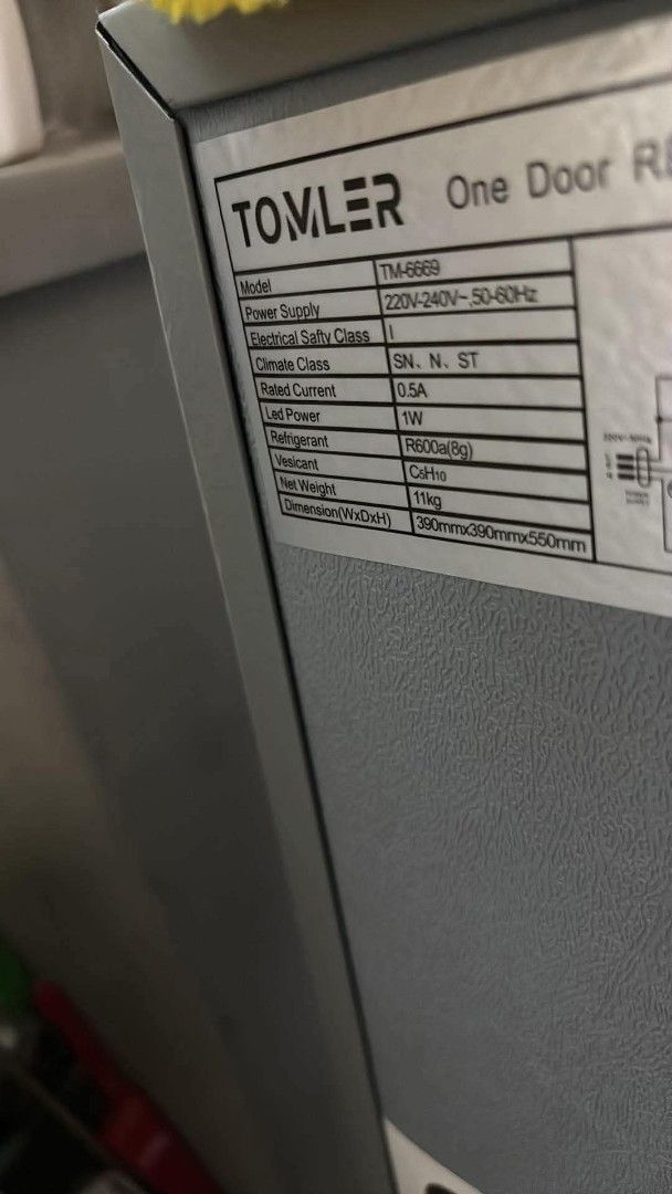 Mini ref (Category: Announcements) located in Manila. Submitted by potpotyu (Listing ID 1455821461, Image 3). Description: good as new 1wk plng no issue.