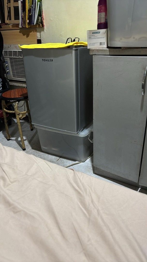 Mini ref (Category: Announcements) located in Manila. Submitted by potpotyu (Listing ID 1455821461, Image 1). Description: good as new 1wk plng no issue.