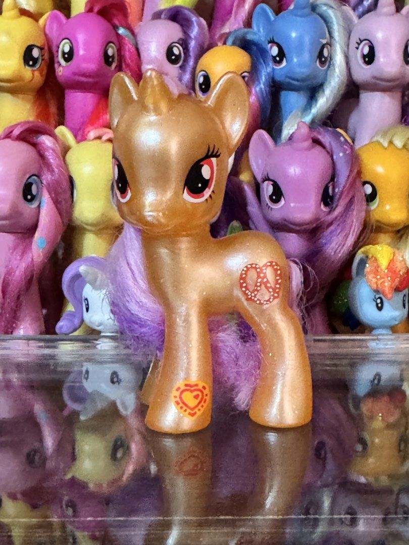 MLP G4 Pretzel (Category: Figurines & Statues) located in Cebu City. Submitted by makiflyy (Listing ID 1455710165, Image 1). Description: MLP G4 Pretzel - body is good - hair is flawed and may need to be rerooted .