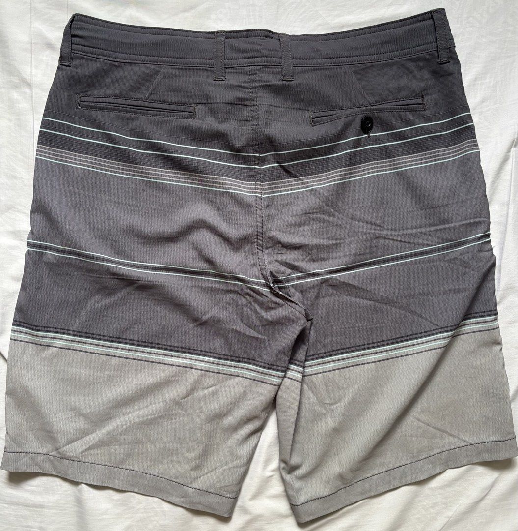 Mossimo Board Shorts (Category: Shorts) located in Nabua. Submitted by prlvdthgss (Listing ID 1455722172, Image 2). Description: 📌 Size: 34 📌 Color: Gray/Charcoal with mint & white stripes 📌 Hybrid shorts — perfect for casual wear, beach days, or everyday use 📌 Functional front & back pockets 📌 Comfortable and lightweight material 📌 Preloved — good overall condition Price+SF Gcash/Maribank 📍camsur, bicol.