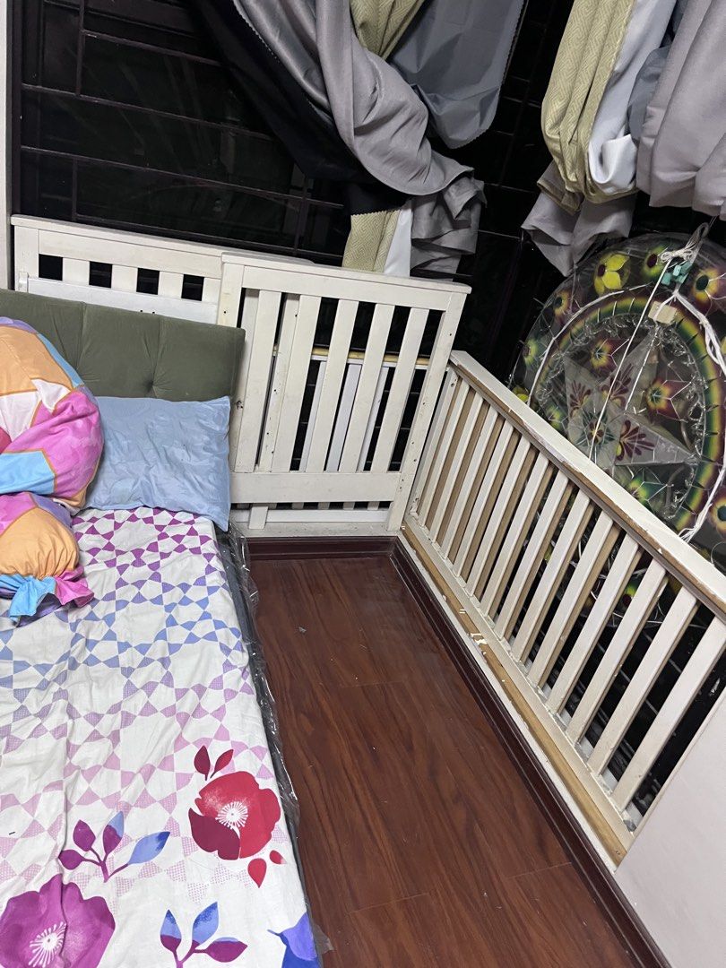 Mothercare convertible crib (Category: Cots & Cribs) located in Rizal. Submitted by ljnb111222 (Listing ID 1455805668, Image 2). Description: Mothercare crib convertible to toddler bed with mattress. Issue : kulang ng 4pcs screw yung malaki. Meron naman sa any hardware nun. Ir sa nuts and bolt RFS : no longer used / outgrown .